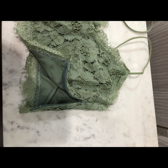 Lace Crop Top 🔥 - Picture 2 of 4